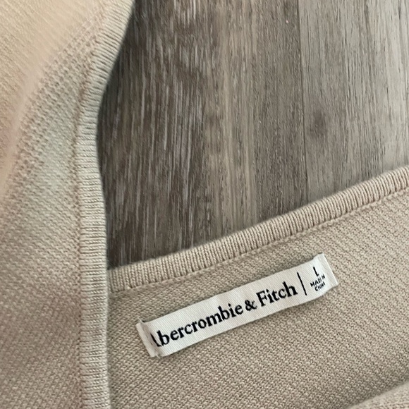 ABERCROMBIE TOP - Picture 2 of 3